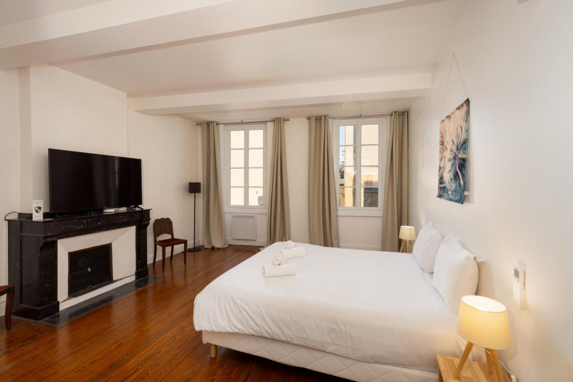 Le Grand Authentique Apartment Carcassonne Luaran gambar